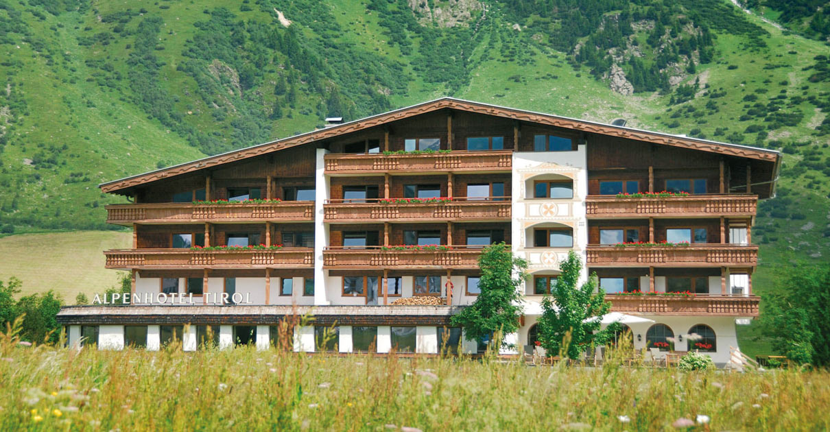 Das Alpenhotel Tirol in Galtür im Sommer